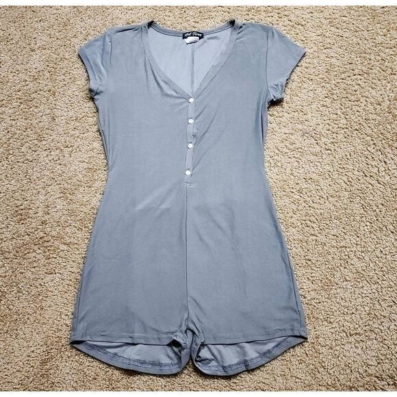 Not Tired Short Sleeve Gray Romper -E - Picture 5 of 7